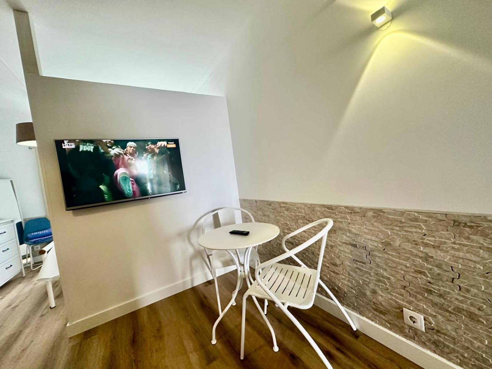 Azores Pedra Apartments - T0 E T1 Ponta Delgada Kültér fotó